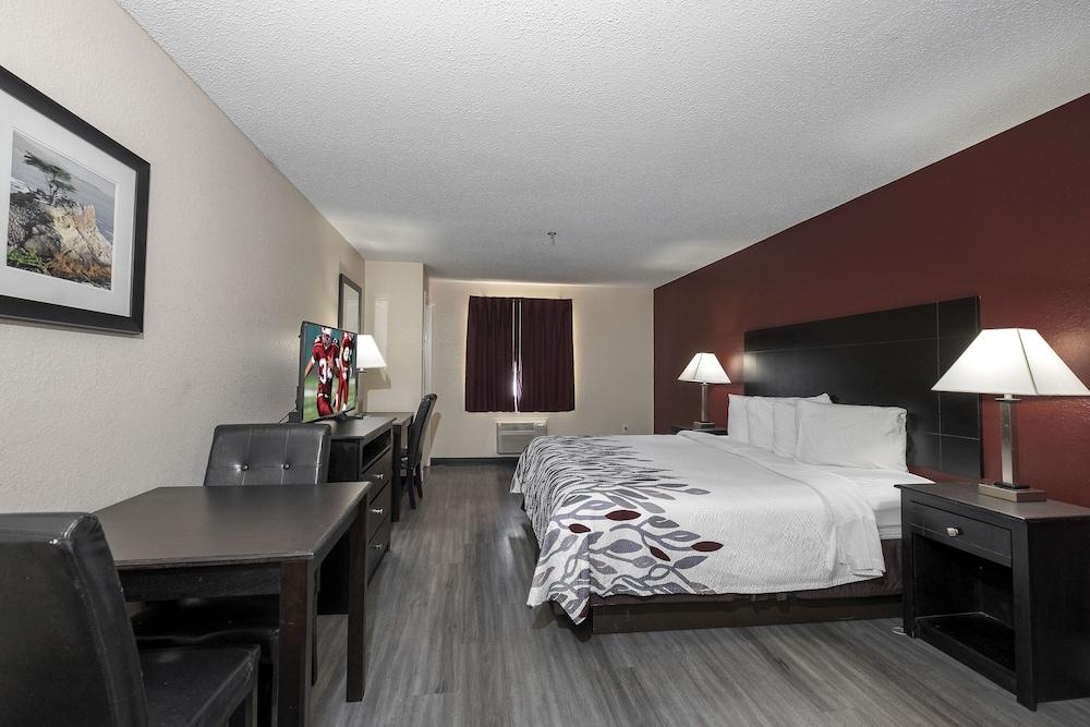 Red Roof Inn & Suites Pensacola-Nas Corry Beach Haven Exteriör bild