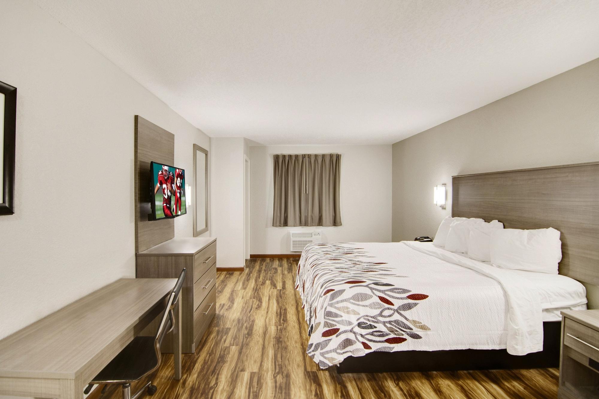 Red Roof Inn & Suites Pensacola-Nas Corry Beach Haven Exteriör bild